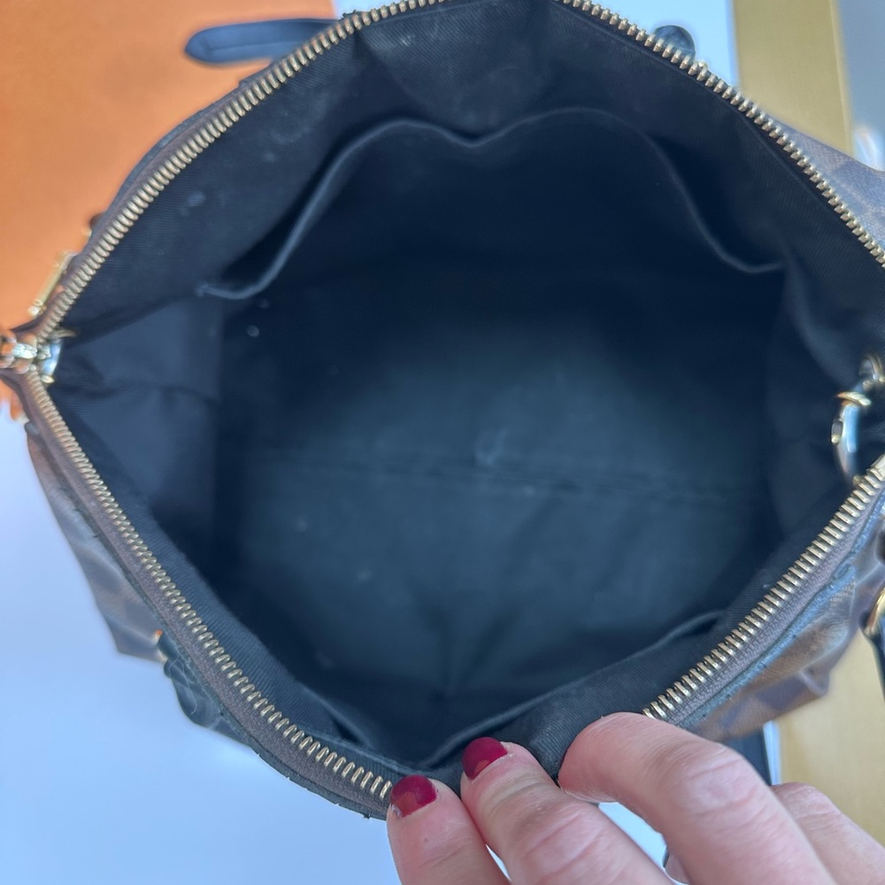 Louis Vuitton Odeon Tote MM bag - Picture 7 of 15